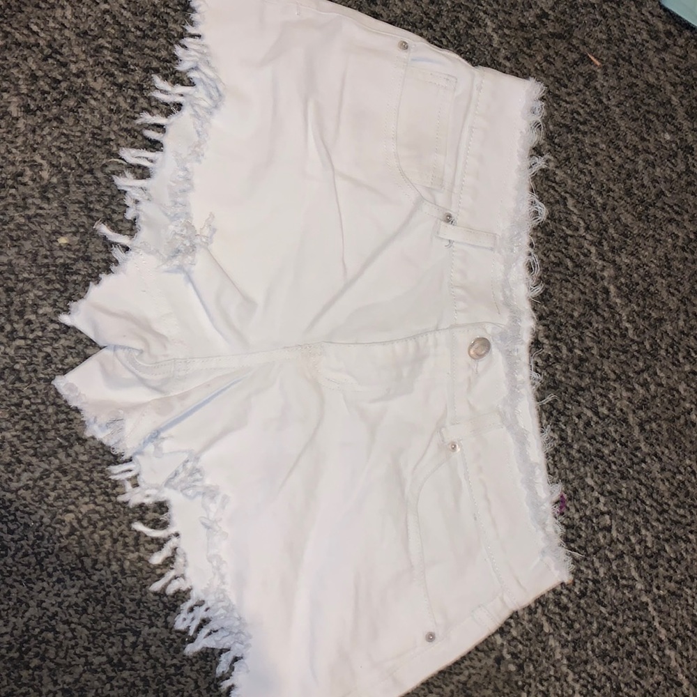 womens white jean shorts